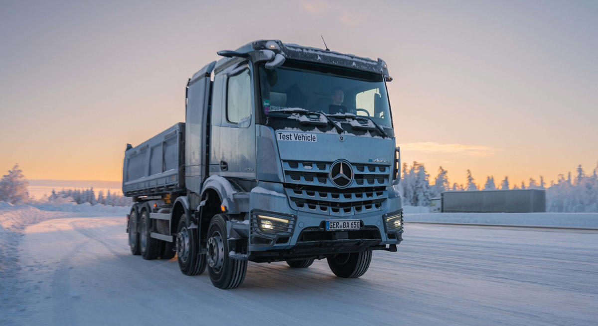 Los camiones eléctricos de Mercedes-Benz también se prueban en las condiciones más extremas: a -20º C en el Círculo Polar Ártico
