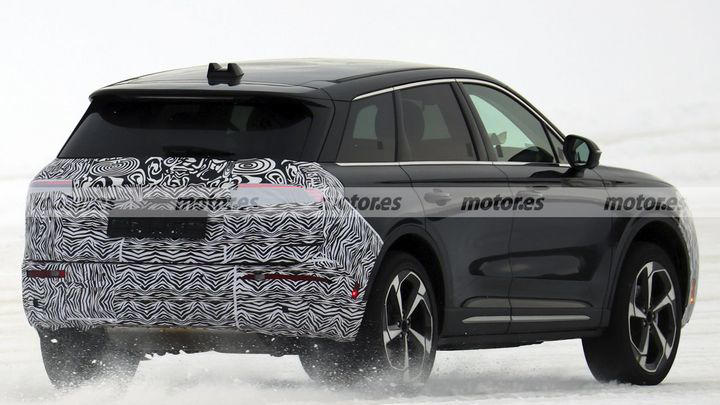 El Lincoln Corsair 2027 se deja ver en fotos espía, la evolución del SUV americano de lujo