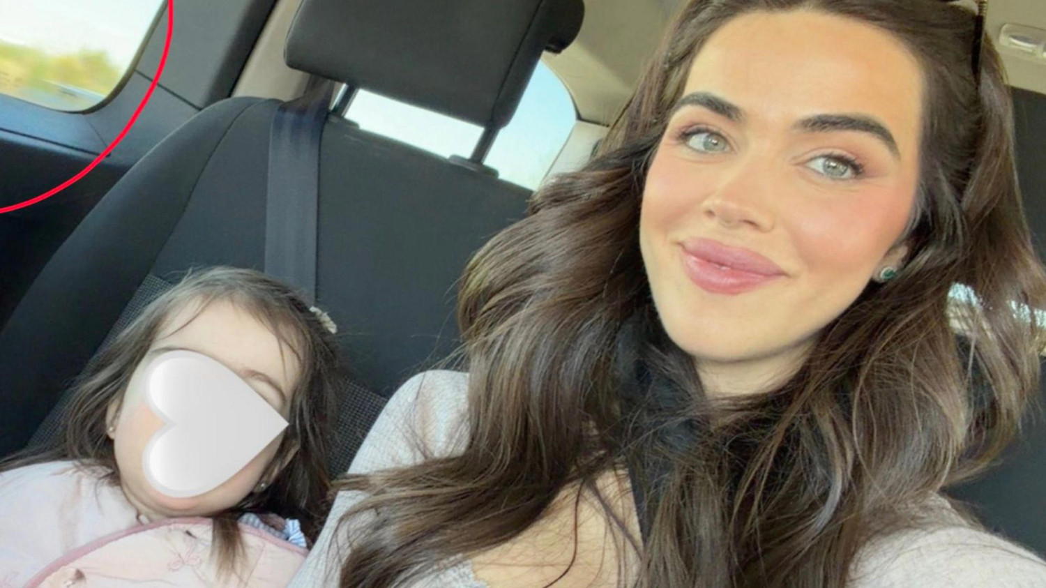 Citroën, Violeta Mangriñán, criticada por la forma en que transporta a su hija en la parte trasera del vehículo