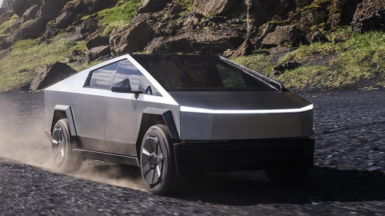 Which car should die instead of the Volvo EX30?