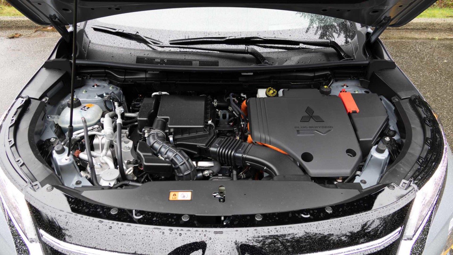 Upgraded 2026 Mitsubishi Outlander PHEV gets price bump to $43,245