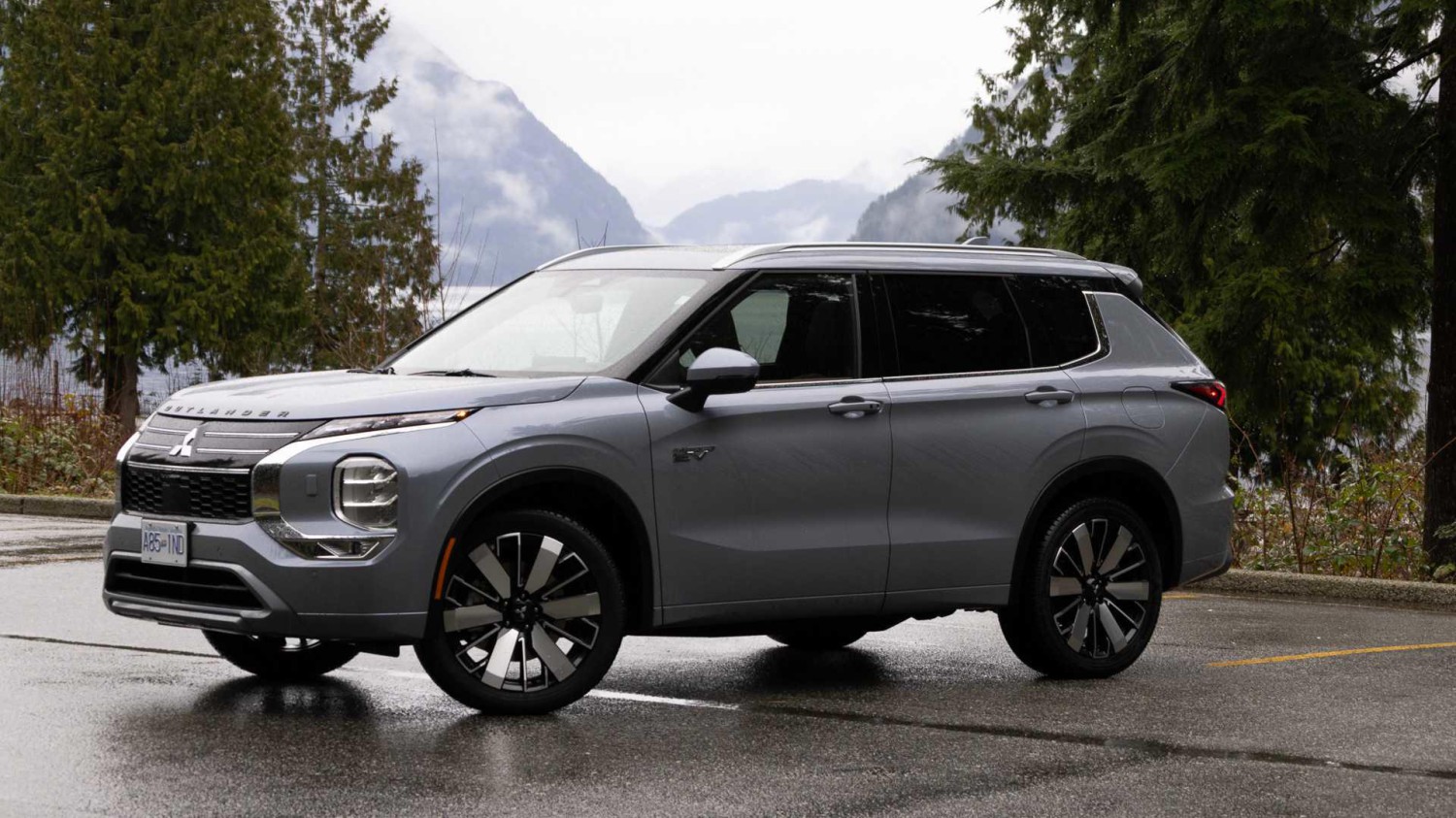 Upgraded 2026 Mitsubishi Outlander PHEV gets price bump to $43,245