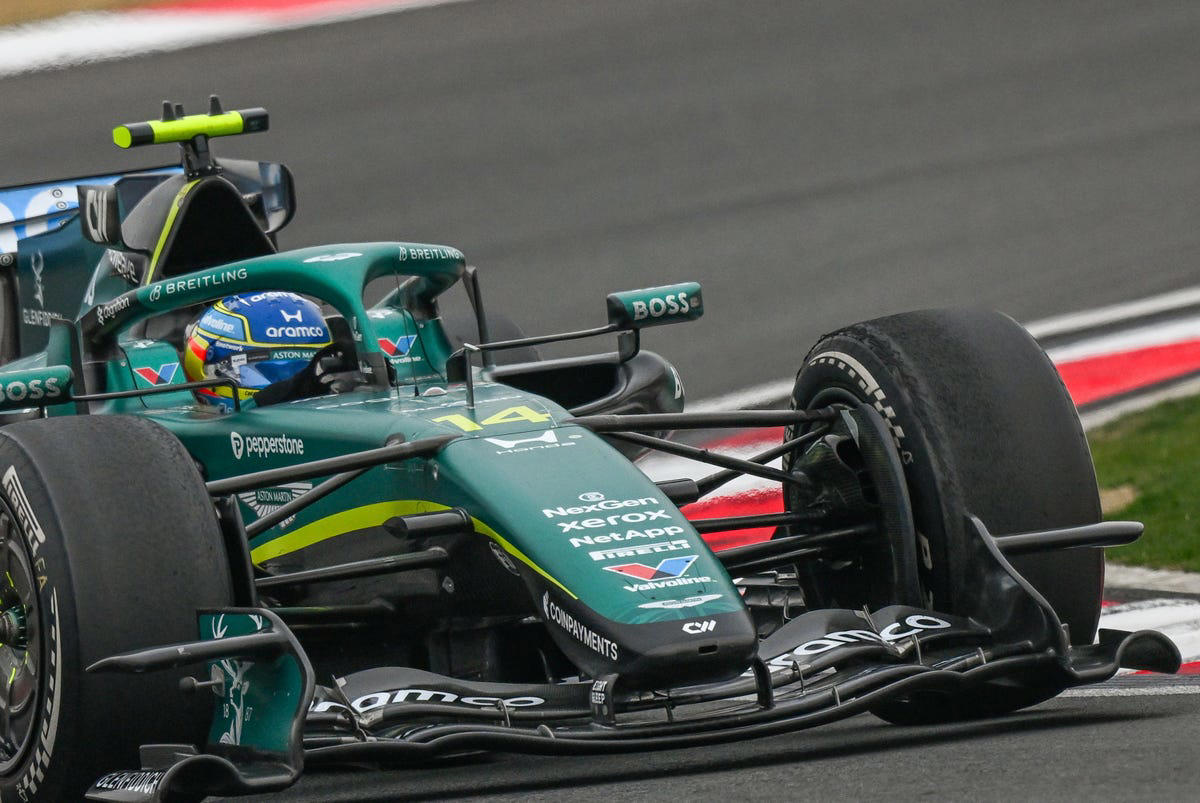 Un expiloto de Ferrari, sobre el futuro de Fernando Alonso en Aston Martin y Fórmula 1: "Su momento ya pasó"