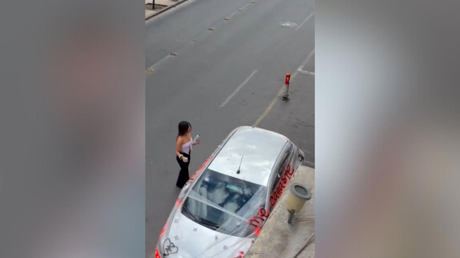 Pintó el coche entero por una infidelidad y, aunque parecía un destrozo, tuvo un detalle que nadie esperaba