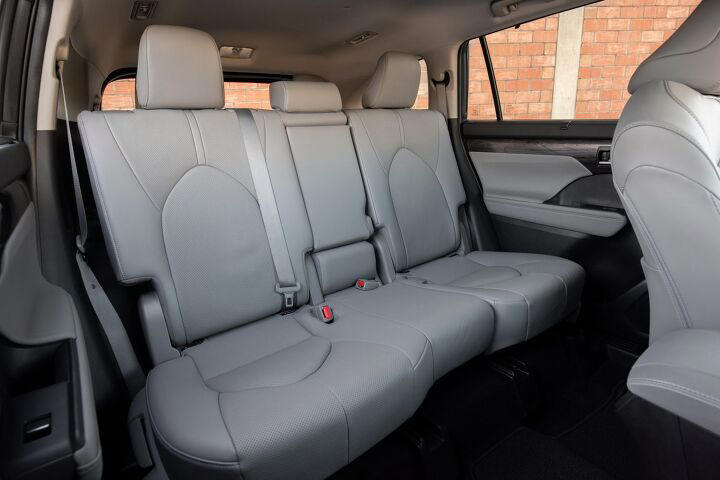 Toyota recalls 550,000 SUVs for seat defects