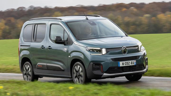 Mientras todos miran a los SUV chinos, este “made in Spain” llega con 7.200 € menos, maletero gigante y 5,3 L/100 km