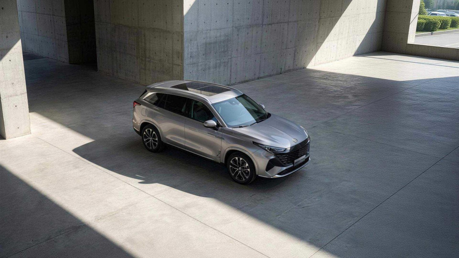 MG, once known for tiny sports cars, launches its first three-row SUV