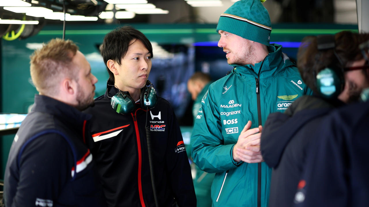 Honda y Aston Martin intentan silenciar el debate sobre las baterías disponibles para China, pero la situación es “muy delicada”