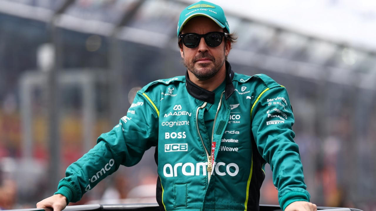 Alonso responde a Newey y deja claro que aguanta mejor de lo que parece: "Mi situación mental es menos difícil de lo que piensas"