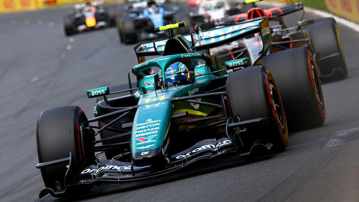 Alonso responde a Newey y deja claro que aguanta mejor de lo que parece: "Mi situación mental es menos difícil de lo que piensas"