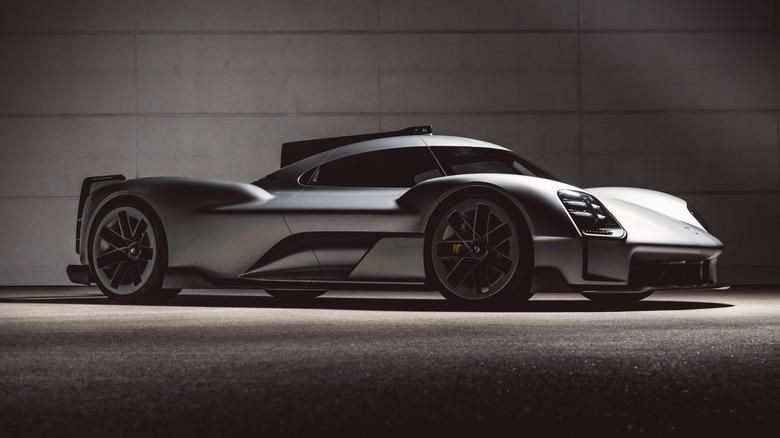Porsche is 'currently evaluating' a new hypercar