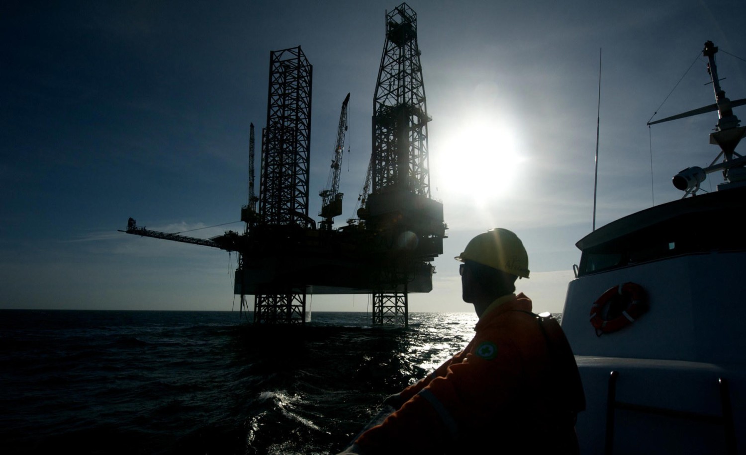 ¿Se quedarán sin gasolina las estaciones de servicio en España? El ‘escudo’ de Repsol ante la crisis de Ormuz