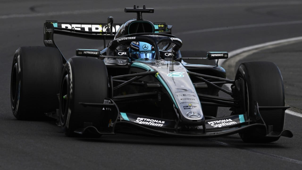 Mercedes, Mercedes no da opción y arrolla con Russell al frente; a tres segundos los españoles