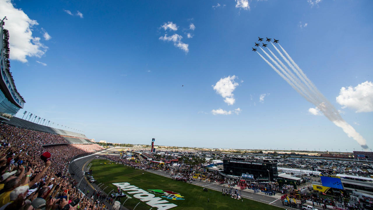 Thunderbirds blast NASCAR stars to insane 9 Gs in gut-wrenching ride