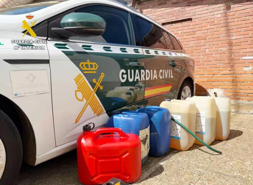 Cuidado, porque ante la subida del precio del combustible están robando gasolina de los coches aparcados: ha ocurrido en esta ciudad de España