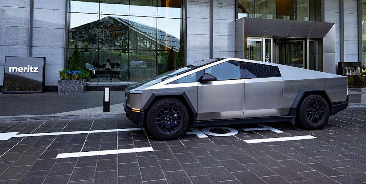 Tesla, NHTSA escalates probe into Tesla FSD over visibility concerns