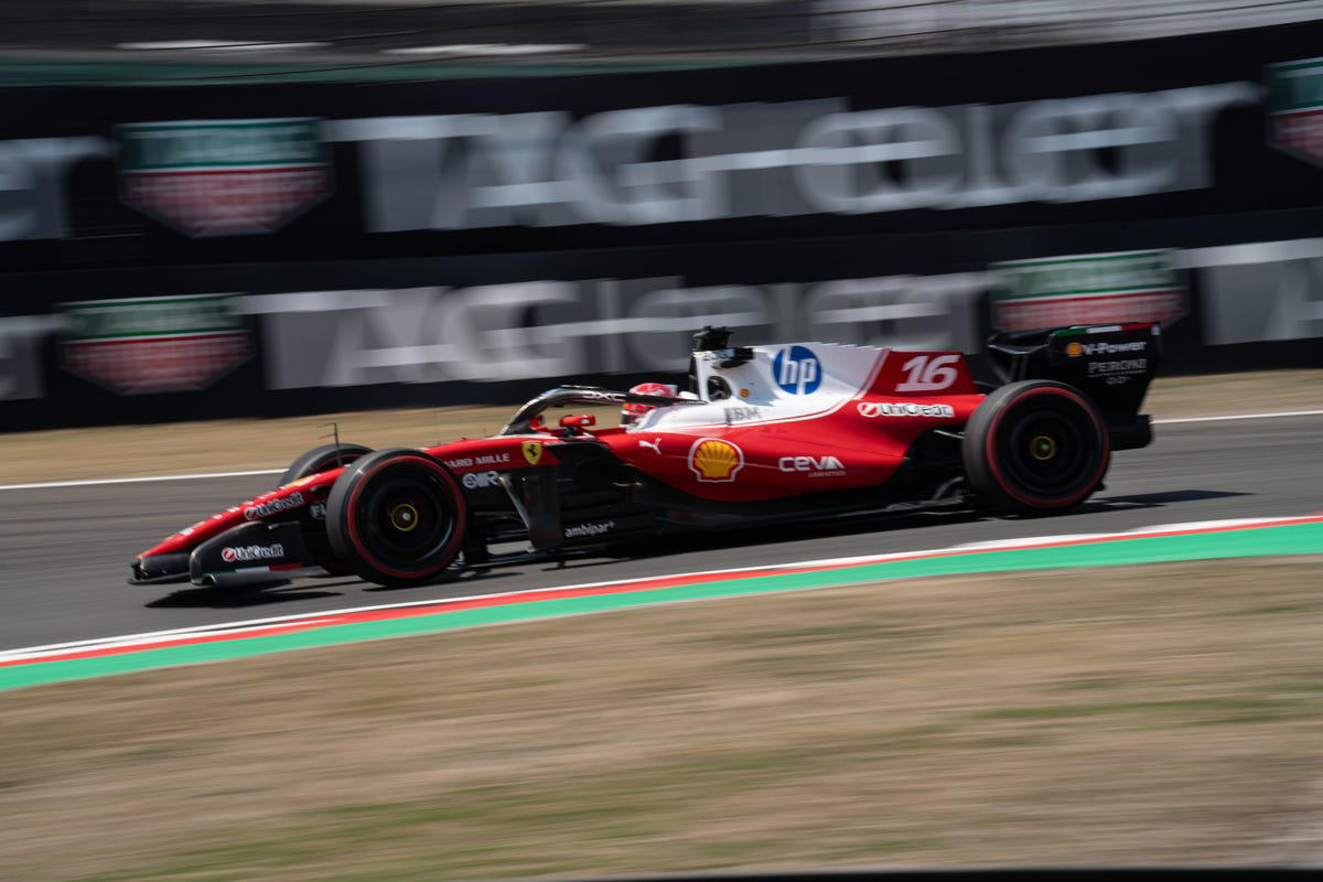 Charles Leclerc, piloto de Ferrari, defiende el reglamento de 2026: “No son carreras artificiales”