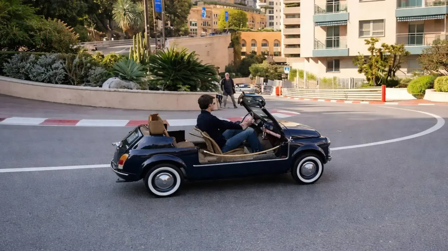 George Russell, líder del Mundial de Fórmula 1, sorprende en Mónaco con este coche clásico