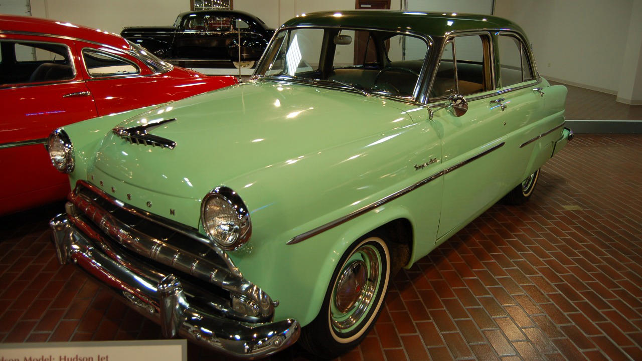 When the 1954 Hudson Jet tried to go compact too early