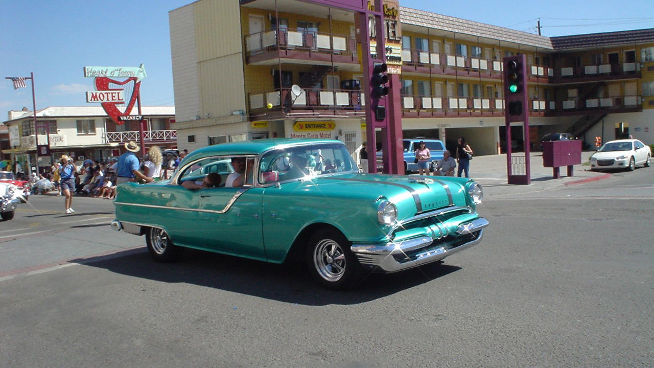 Pontiac, Buick, Why the 1955 Pontiac Star Chief targeted Buick buyers