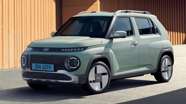 Hyundai Casper lounge is a gussied-up electric city car that I need like I need air to breathe