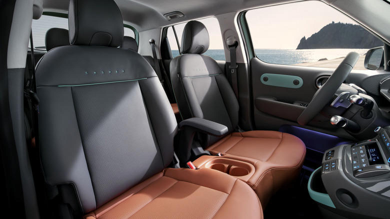 Hyundai Casper lounge is a gussied-up electric city car that I need like I need air to breathe