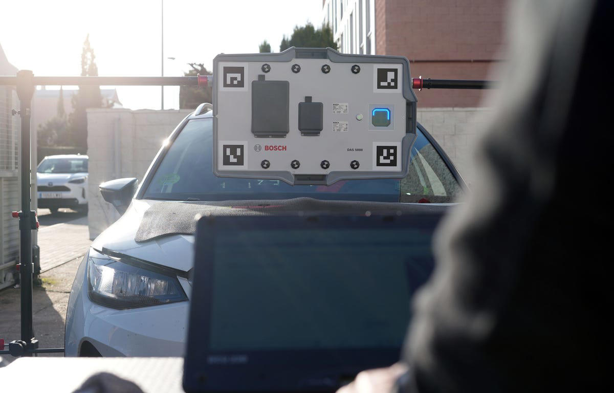 El inesperado culpable de que las ADAS de los coches no funcionen bien es el parabrisas, pero hay solución