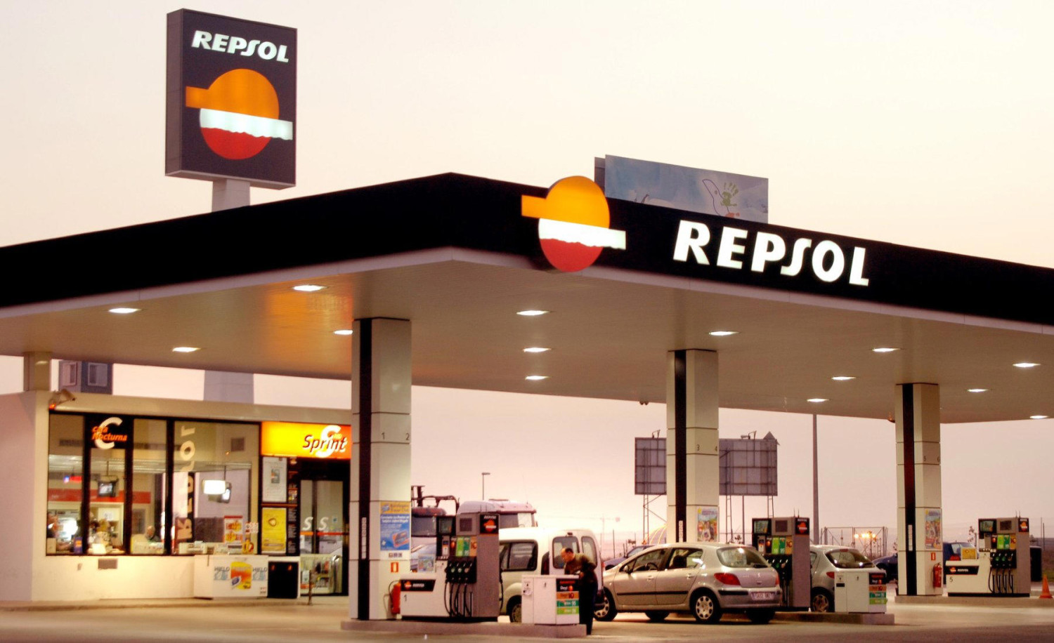 El ‘efecto llamada’ de la gasolina: por qué los portugueses cruzan la frontera en masa para ahorrar 20 euros