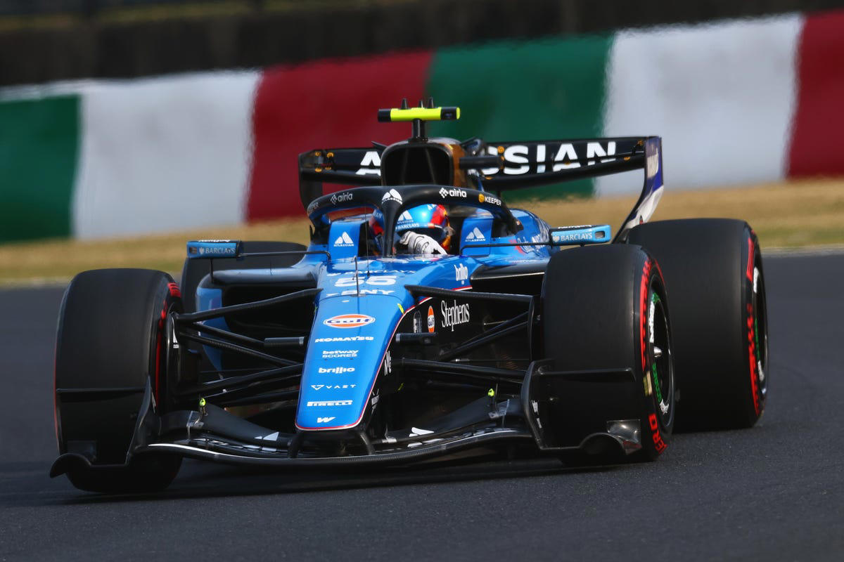 Carlos Sainz, sobre los cambios de la FIA para su Williams F1 en el GP de Japón: "Hemos sufrido en recta"
