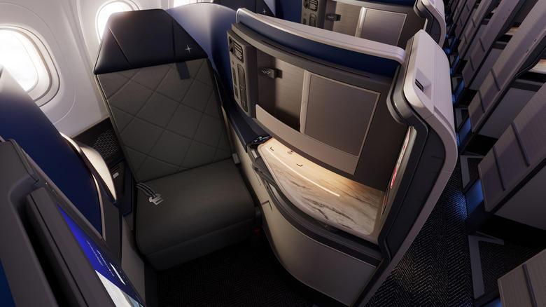 United Airlines unveils ultra-premium Coastliner Airbus A321neo for cross-country routes