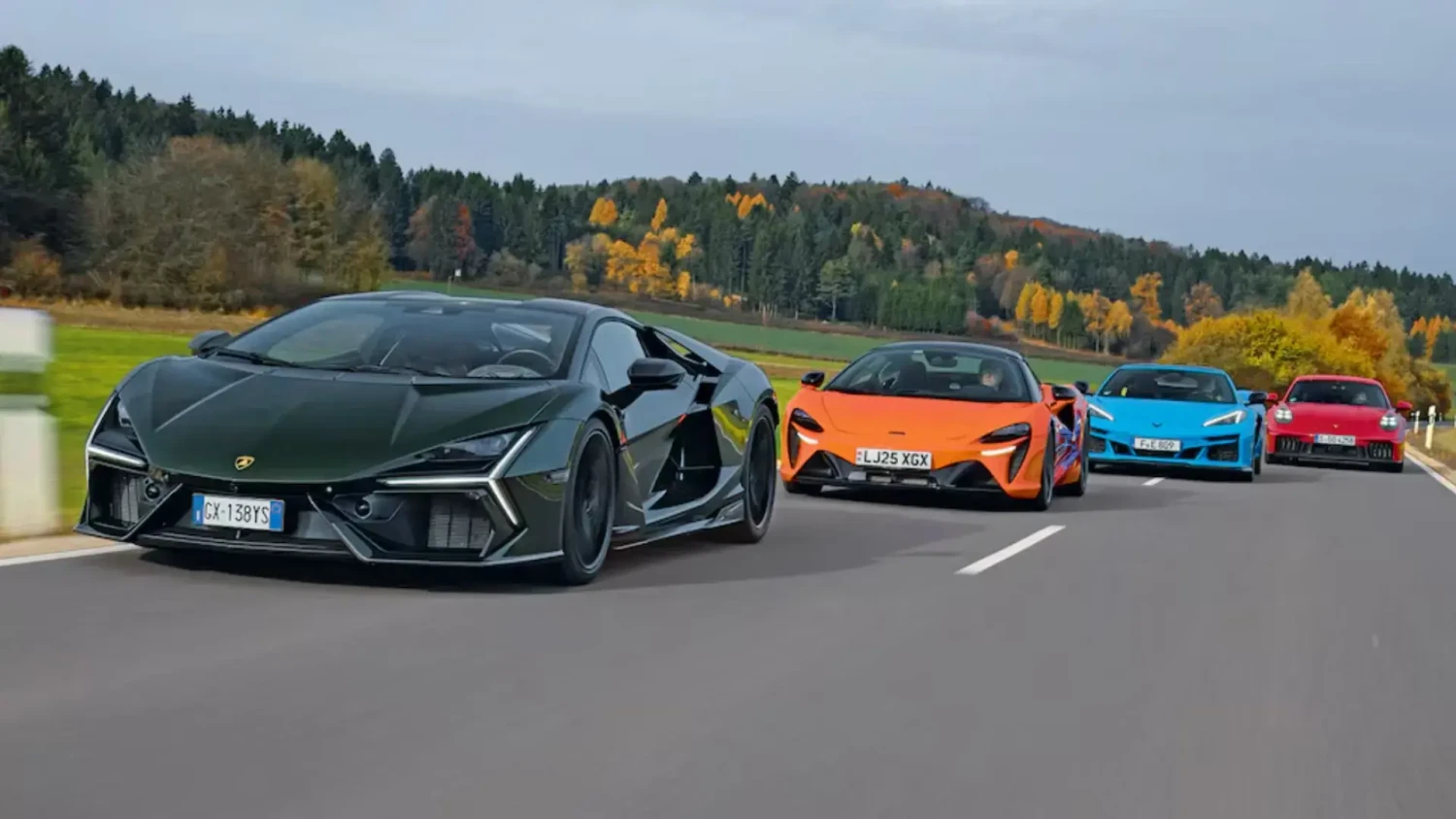Lamborghini, McLaren, Lamborghini Revuelto vs McLaren Artura, Corvette E-Ray y 911 Carrera GTS: híbridos de hasta 1.015 CV