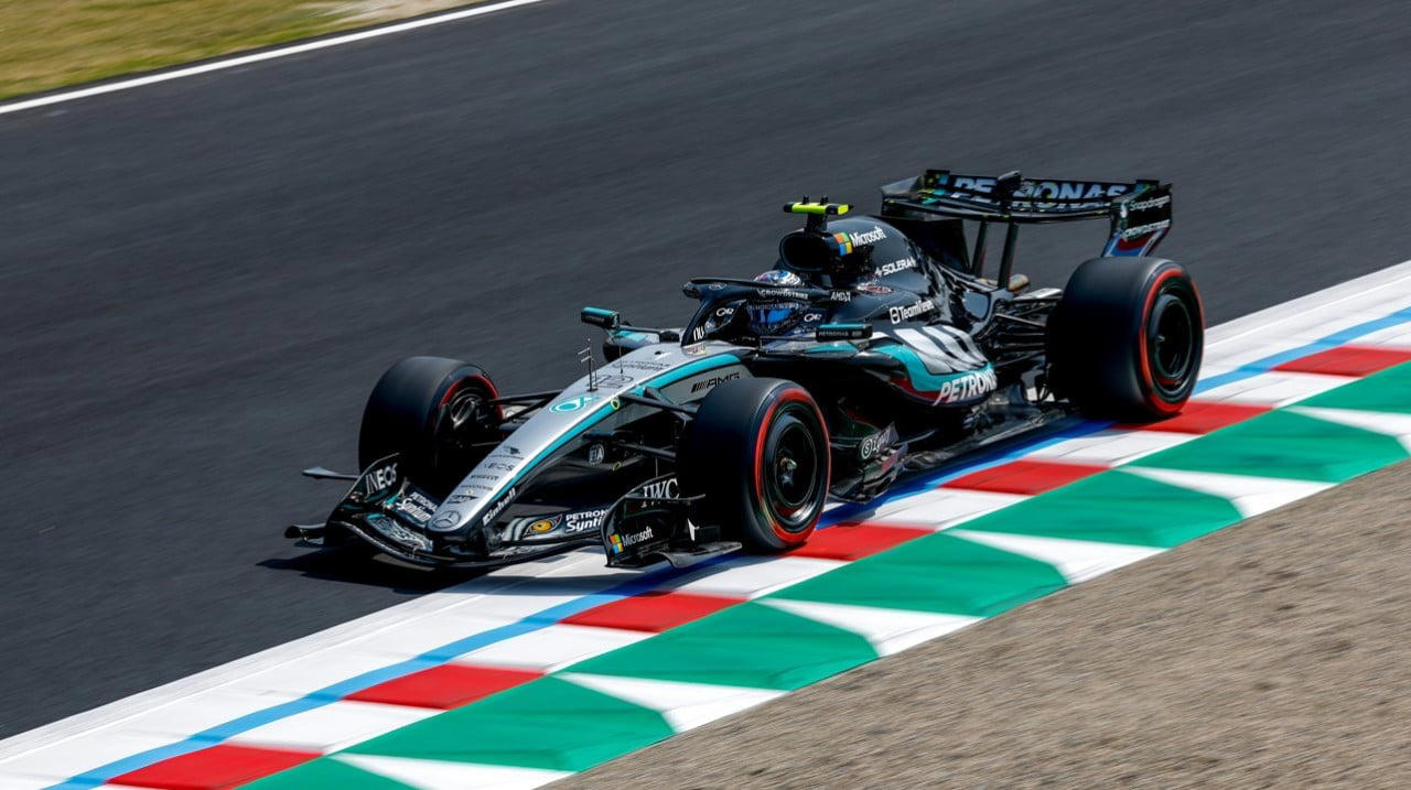 Antonelli aprovecha el regalo del Safety Car en Suzuka y es el nuevo líder