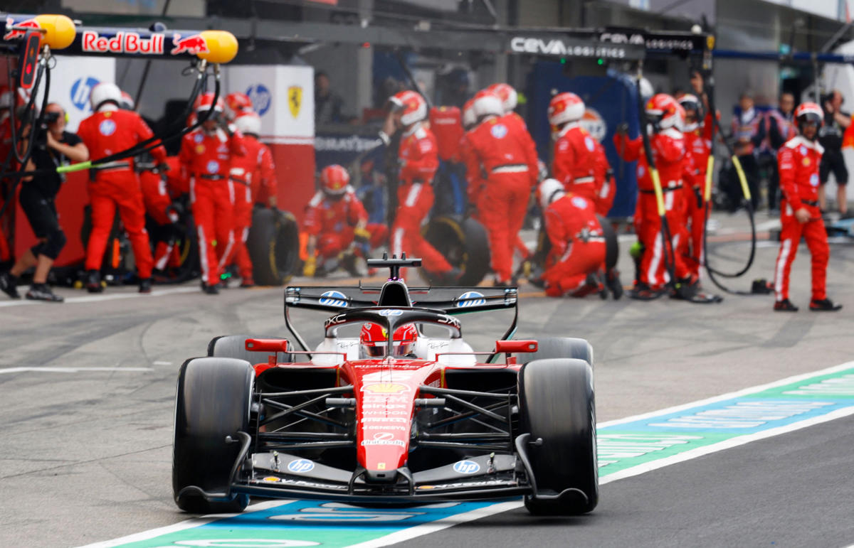 Leclerc escala en Ferrari