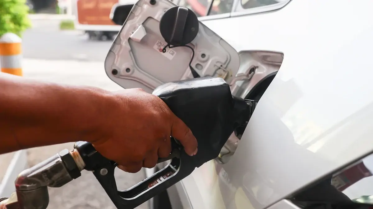 ¿Echar aceite de girasol al coche? El peligroso 