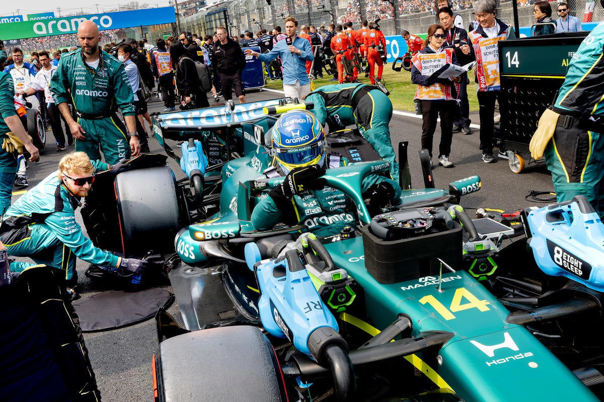 Primera 'victoria' de Fernando Alonso y Aston Martin Honda en el GP de Japón