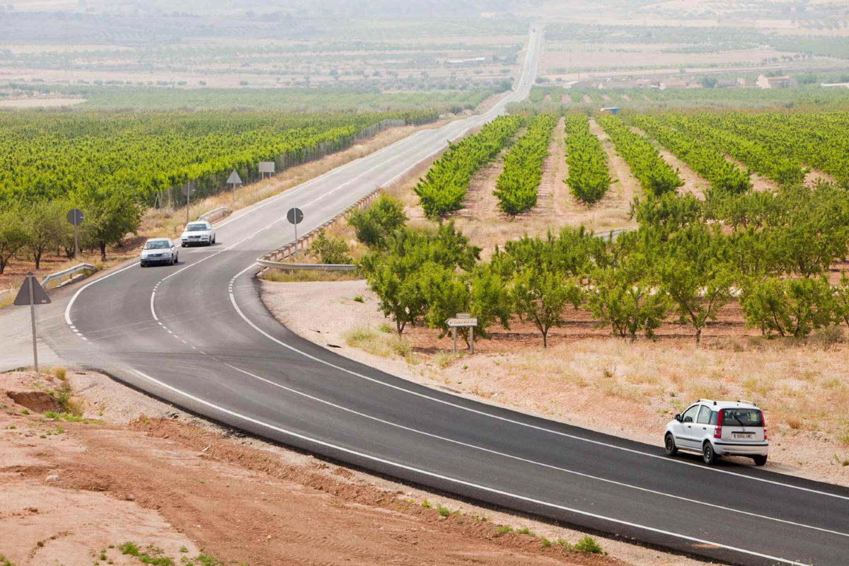 Los coches en España, provincia a provincia: en algunos territorios la antigüedad media supera los 18 años