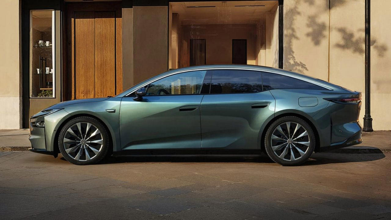 Toyota recurre a Huawei para su nuevo eléctrico, que cuesta menos de 19.000 euros en China