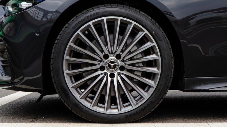 A new luxury tire leader just overtook Goodyear, according to JD Power