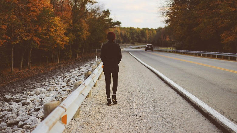 Can you legally walk on the highway in the US? It's complicated