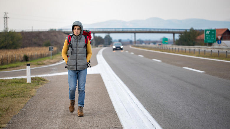 Can you legally walk on the highway in the US? It's complicated