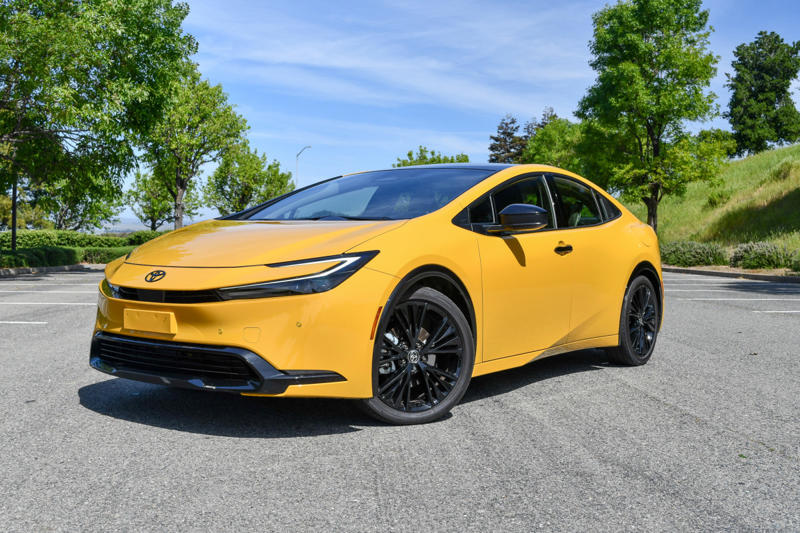 After driving the 2026 Toyota Prius XSE Nightshade Hybrid for a week, I finally understand why they're so popular in the SF Bay Area
