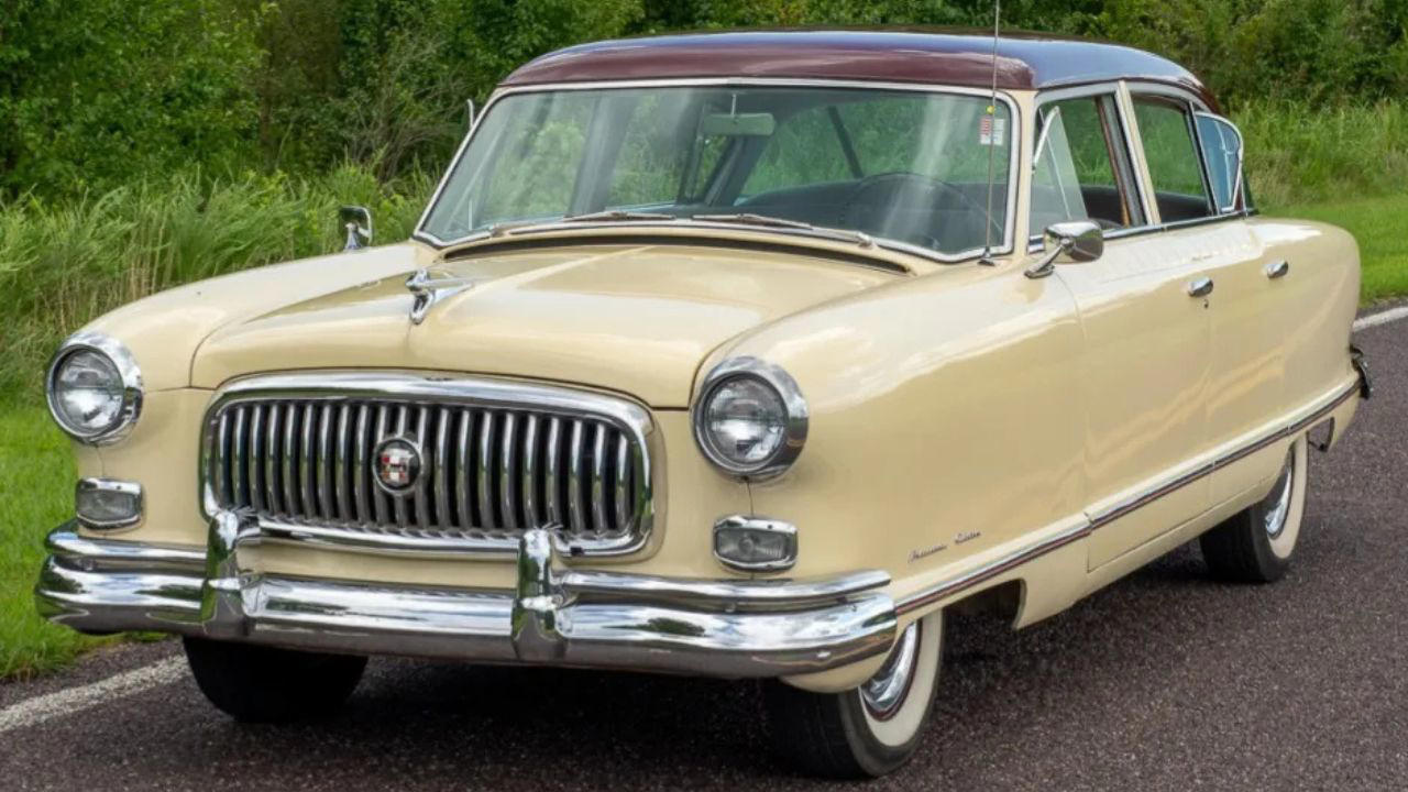 Nash’s 1952 Ambassador leaned into comfort like it had nothing to prove
