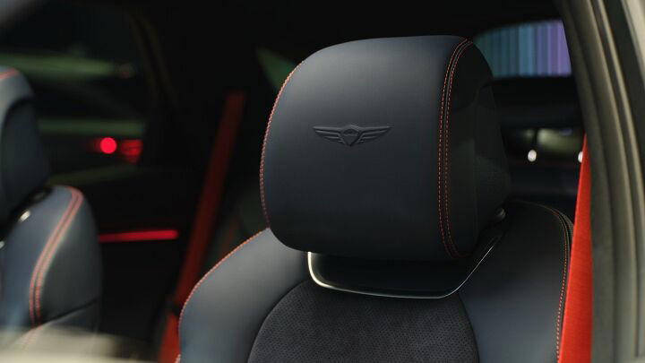 Genesis expands graphite trim to GV70 for 2027