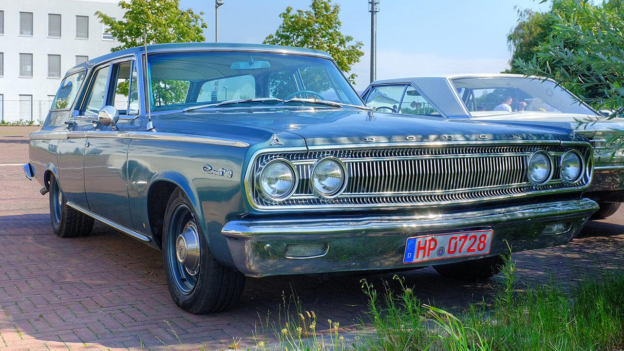 Dodge’s 1965 Coronet 500 found the sweet spot between size and style