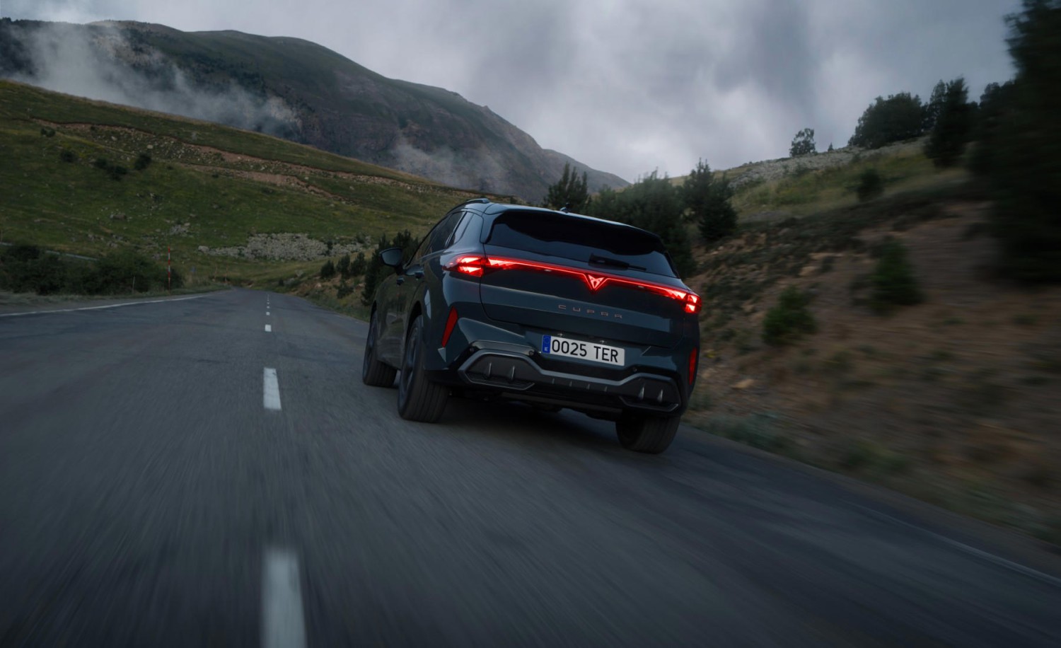 Olvídate de repostar: CUPRA revoluciona sus híbridos enchufables con hasta 131 kilómetros libres de emisiones y ayudas máximas al comprador