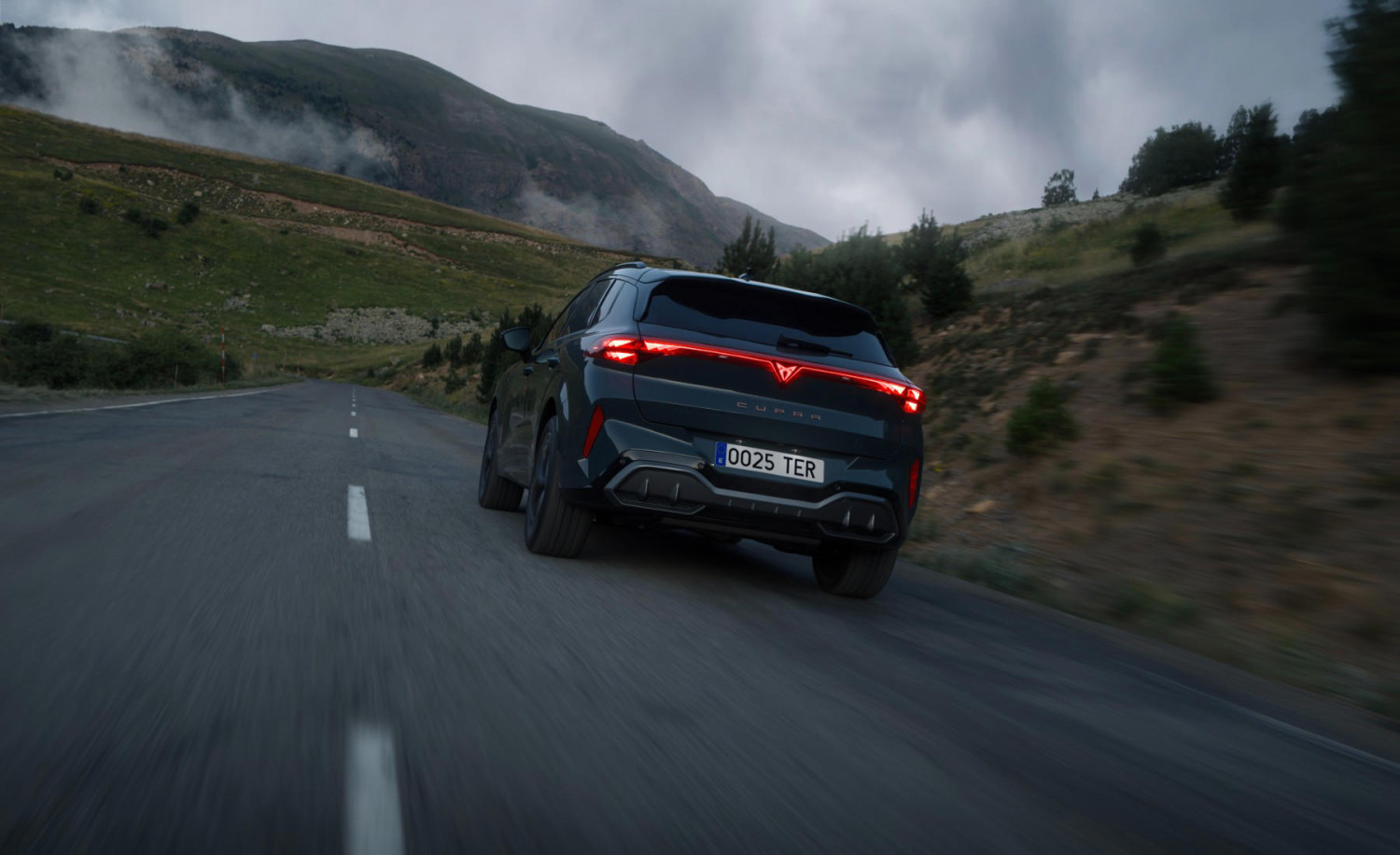 Olvídate de repostar: CUPRA revoluciona sus híbridos enchufables con hasta 131 kilómetros libres de emisiones y ayudas máximas al comprador
