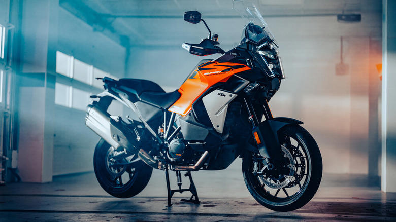 10 newer motorcycles that have cruise control
