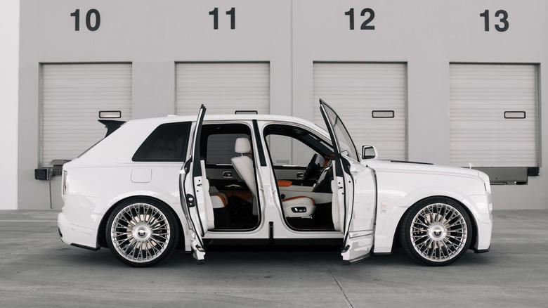 Rolls-Royce says Cullinan owners can't use the back seats because the seat belts might not be attached
