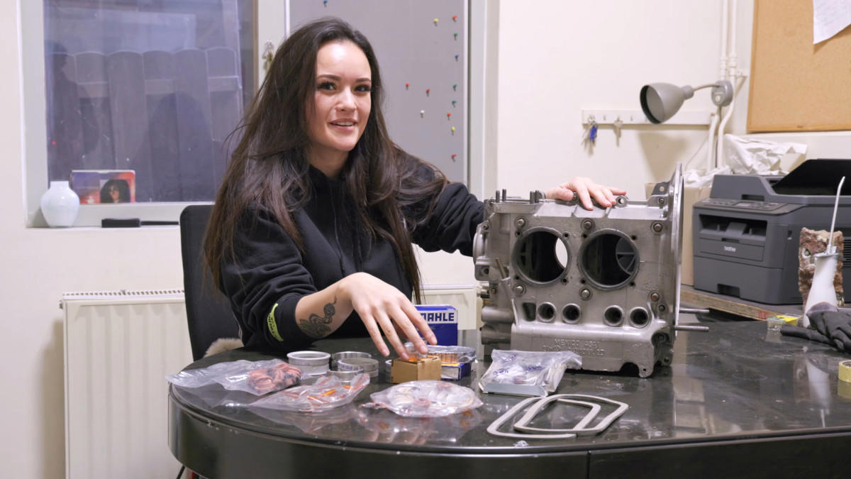 She tried rebuilding a VW Beetle engine on a budget
