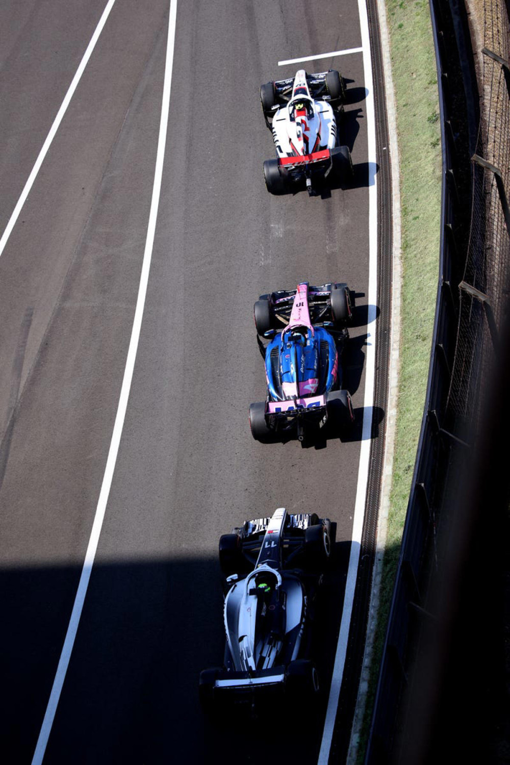 Cadillac, Mario Andretti habla sobre los pilotos de Cadillac, Sergio Pérez y Valtteri Bottas: “Están oxidados”